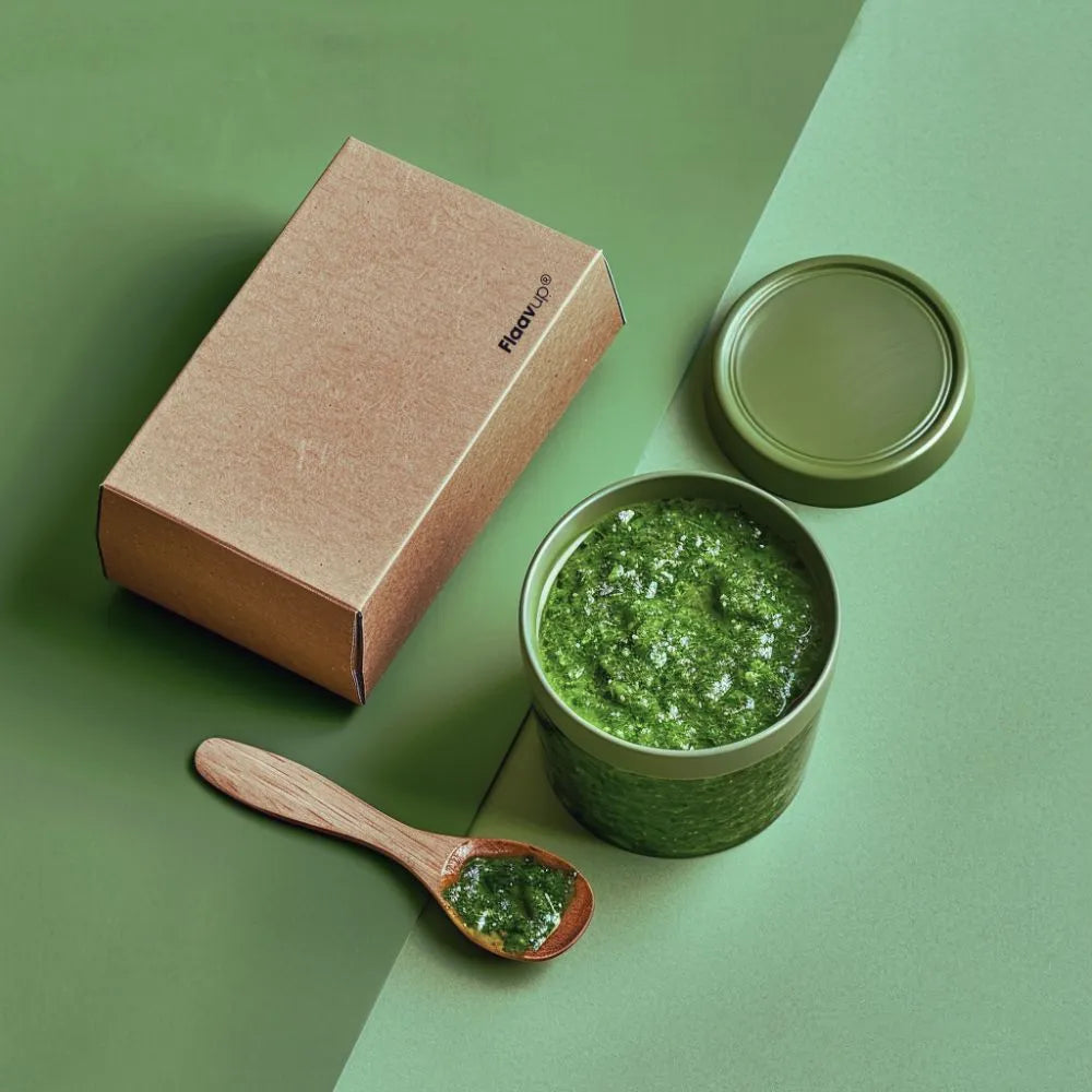 Pot de sauce réalisé avec des graines d'aneth